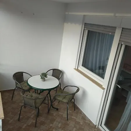 Gloria Apartament Peroj