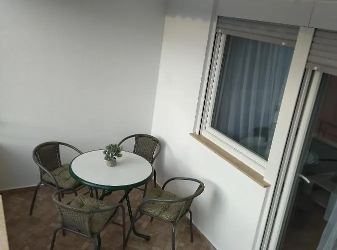 Gloria Apartment Peroj